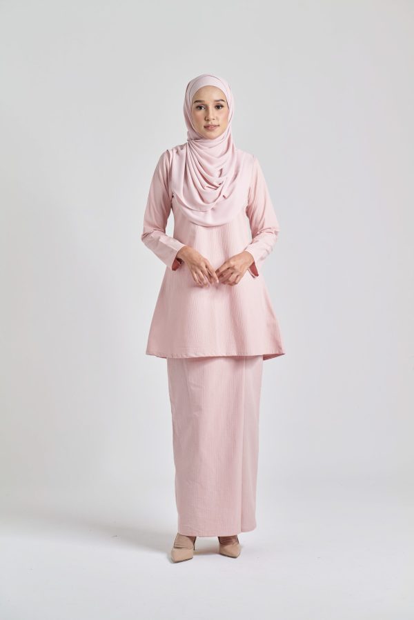 Ailiy Kurung in Light Rose