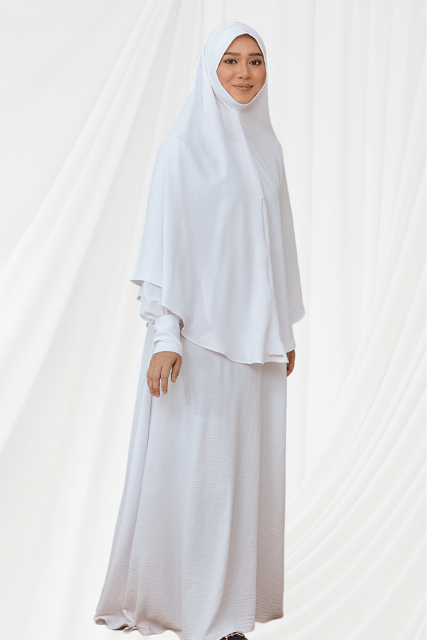 Jubah Arissa In White (Without Mini Telekung)