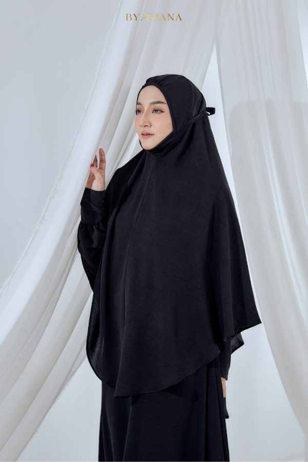 Adelia byAriana Black