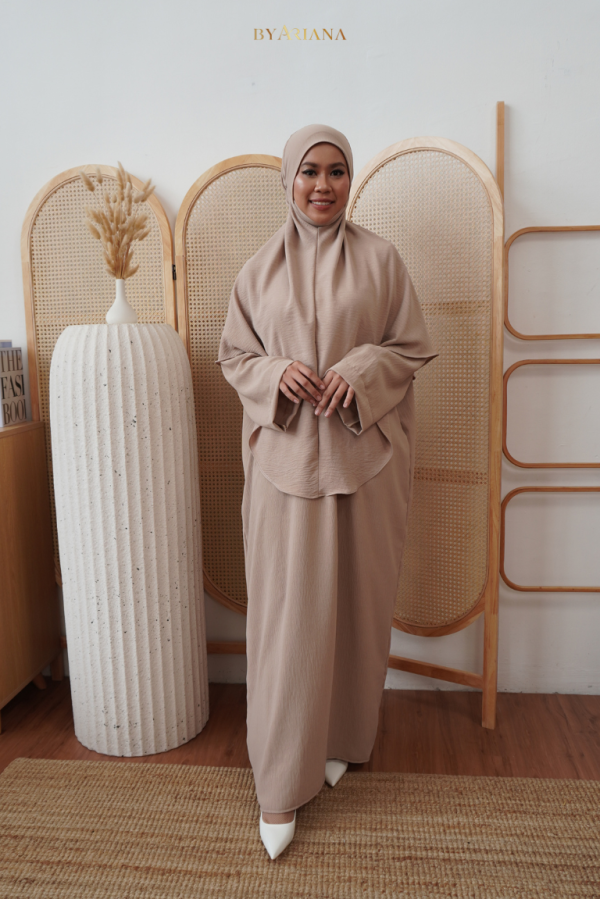 Jubah Yasmin in Latte