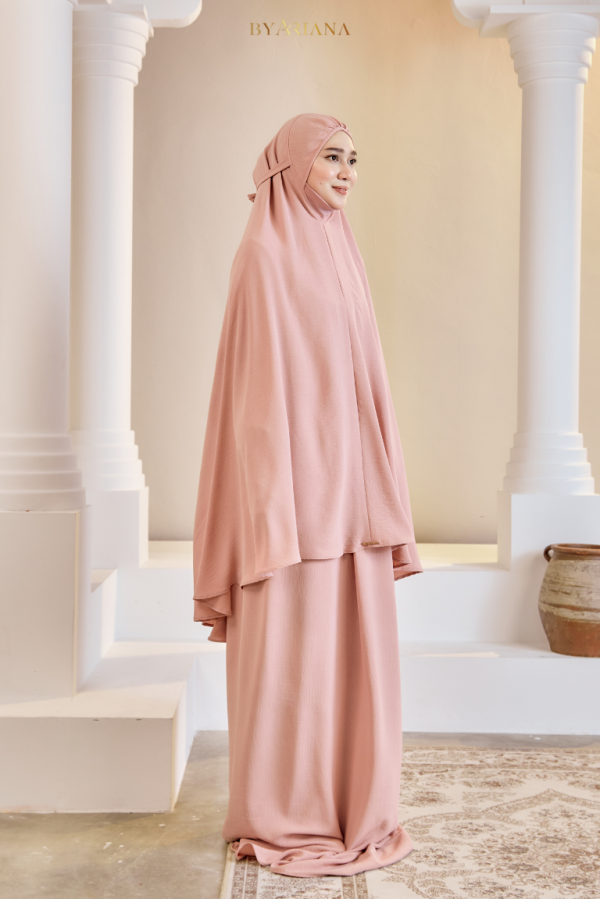 Telekung Raeesa In Pink