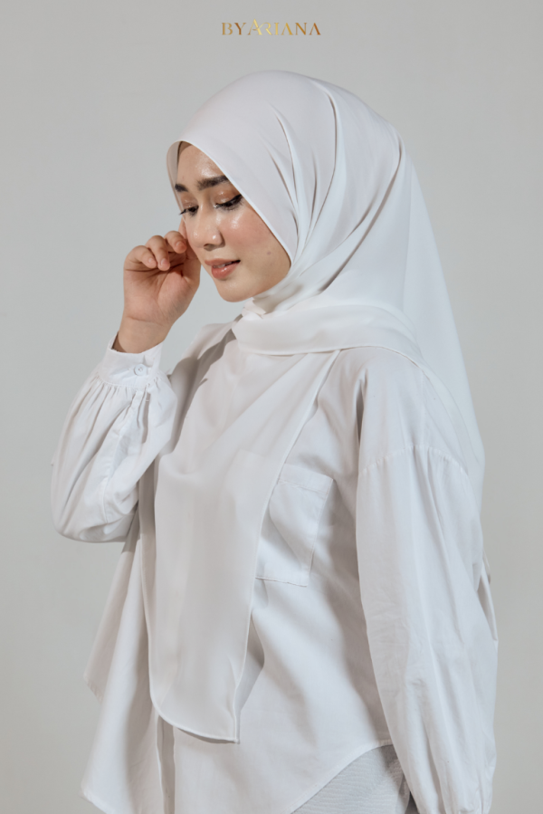 Natalya Shawl in White