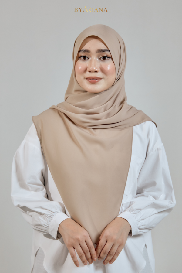 Natalya Shawl in Latte