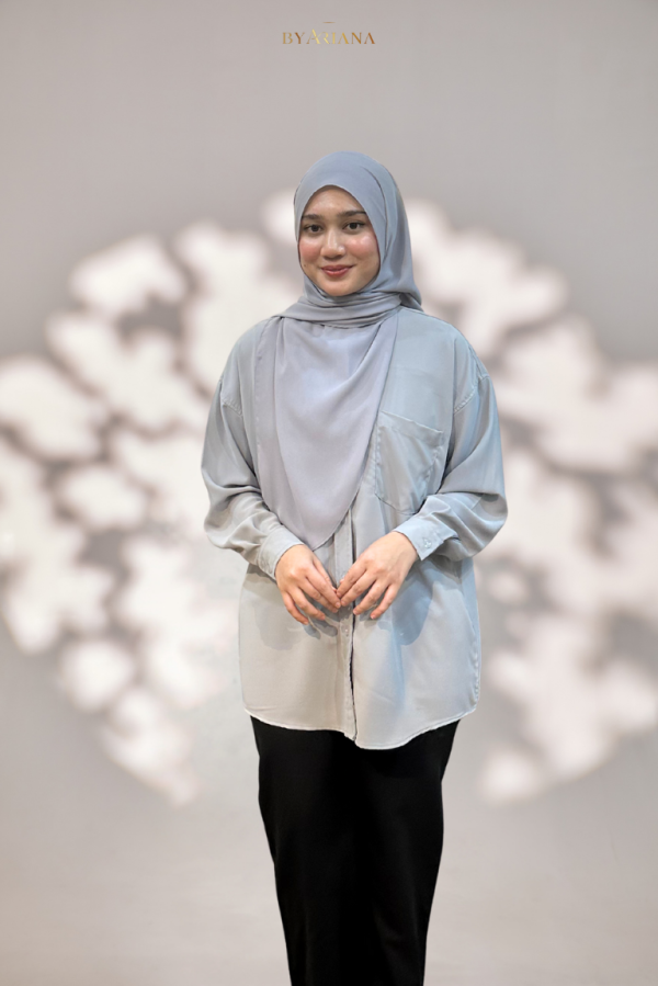 Elara Blouse in Grey