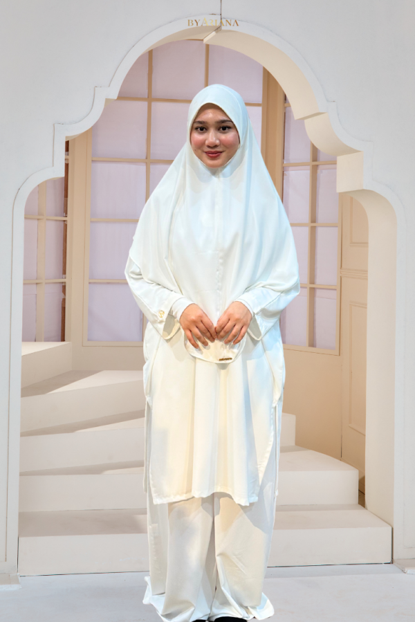 Nayla Suit in Off white