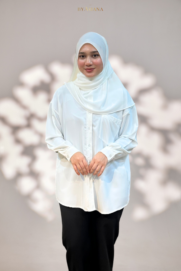 Elara Blouse in Off White