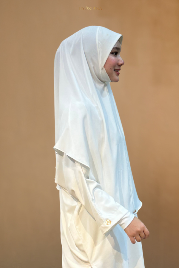 Tudung Sarung Noura Bidang 48′ in Off White