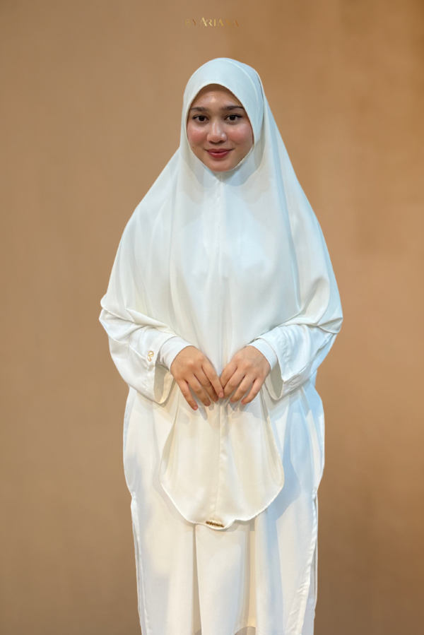Tudung Sarung Noura Bidang 60′ in Off White