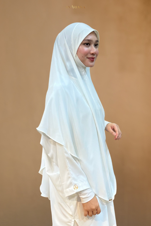 Tudung Sarung Noura Bidang 60′ in Off White