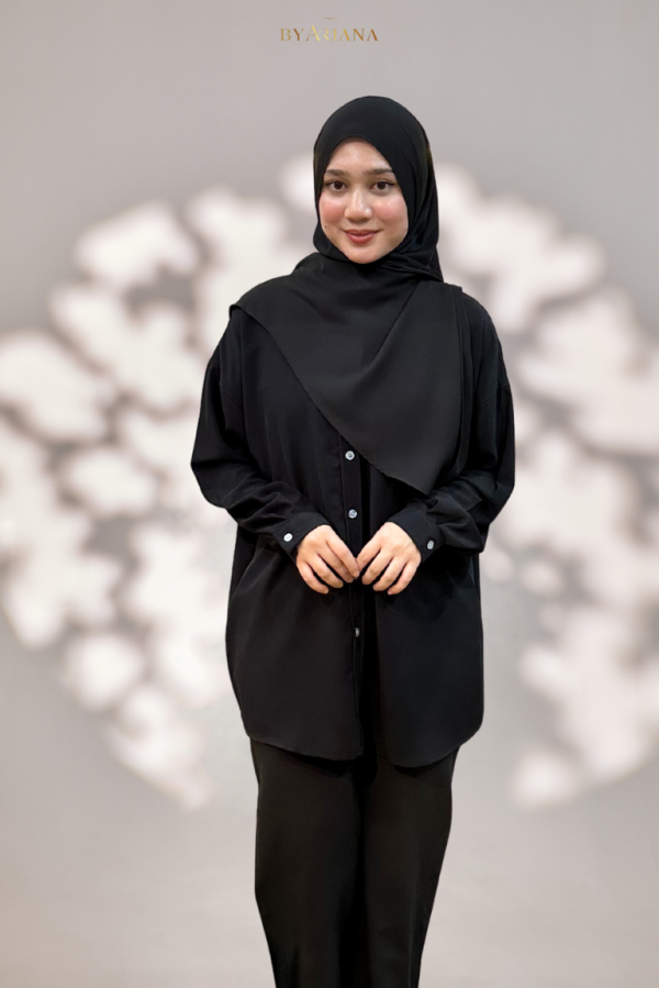 Elara Blouse in Black