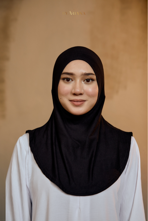 Luna Inner Neck in Black