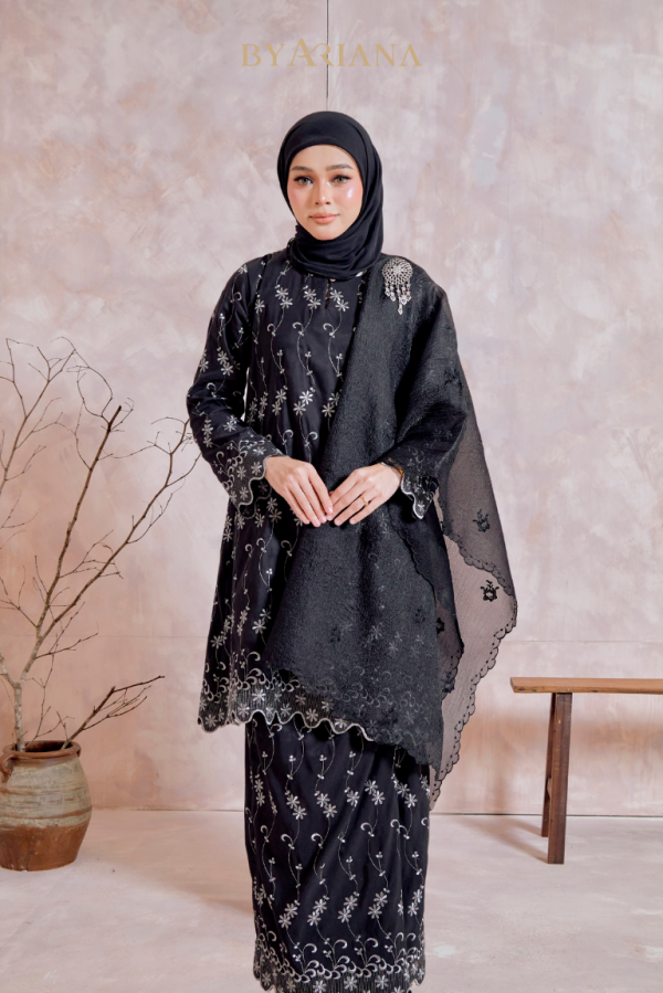 Kurung Pahang Modern Camila In Black