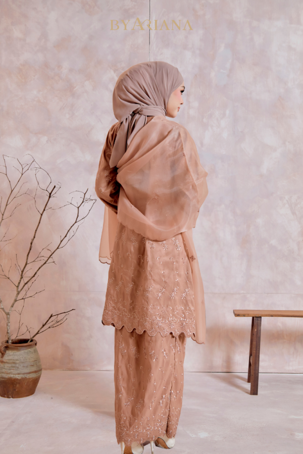Kurung Pahang Modern Camila In Mocha