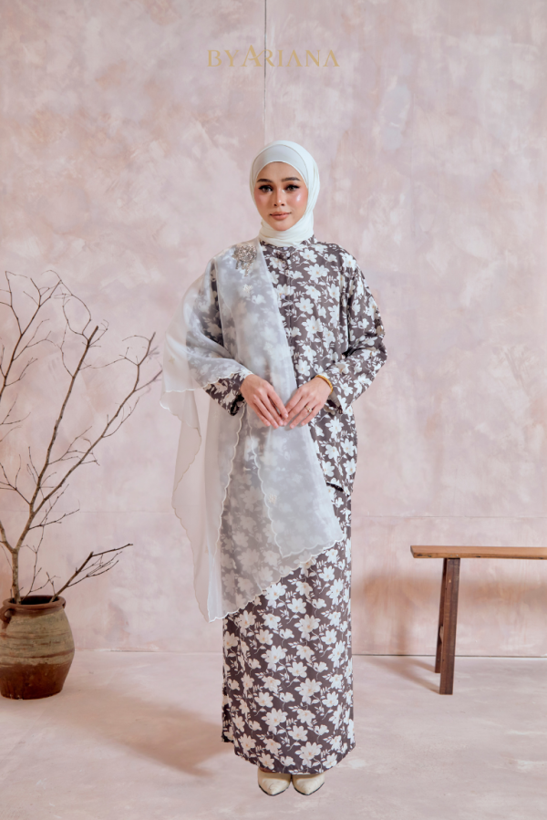 Kurung Hannah In Jasmine Dark Grey