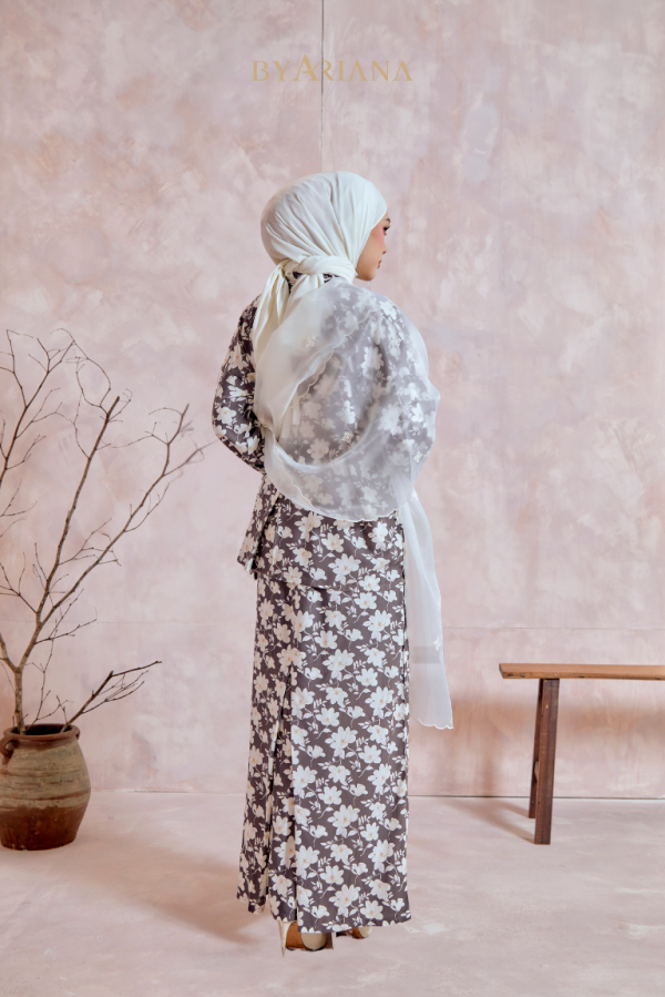 Kurung Hannah In Jasmine Dark Grey