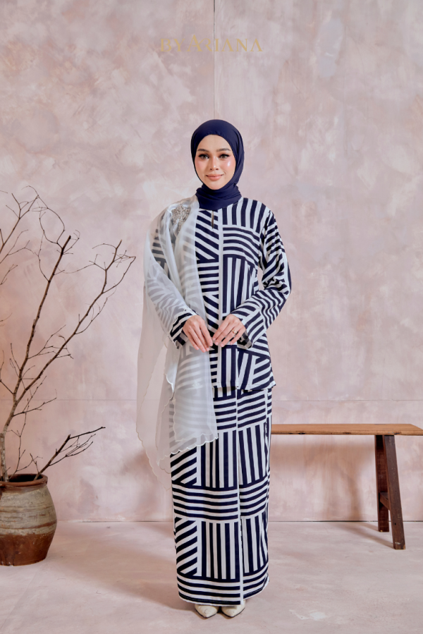 Kurung Kedah Delisha In Navy Blue