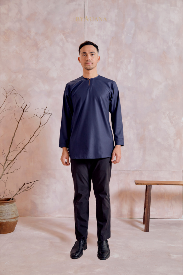 Kurta Rayyan In Navy Blue