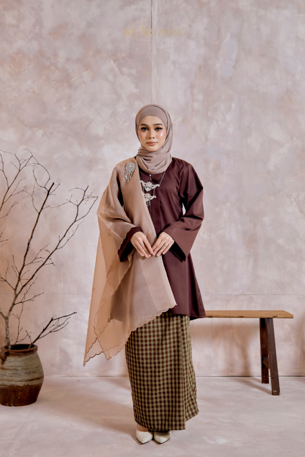 Kebaya Jameela In Brown