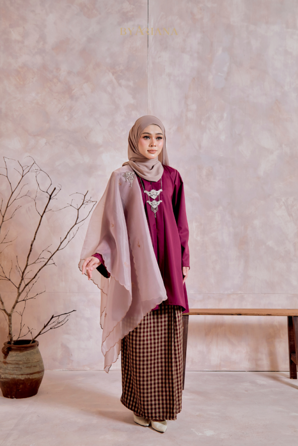 Kebaya Jameela In Burgundy