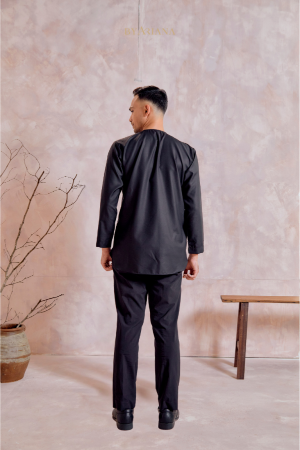 Kurta Rayyan In Black