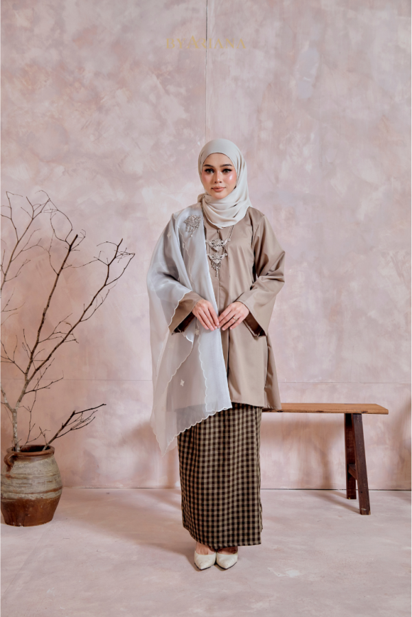 Kebaya Jameela In Walnut