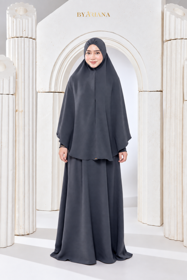 Set Jubah Arissa & Adelia Mini Telekung in Charcoal