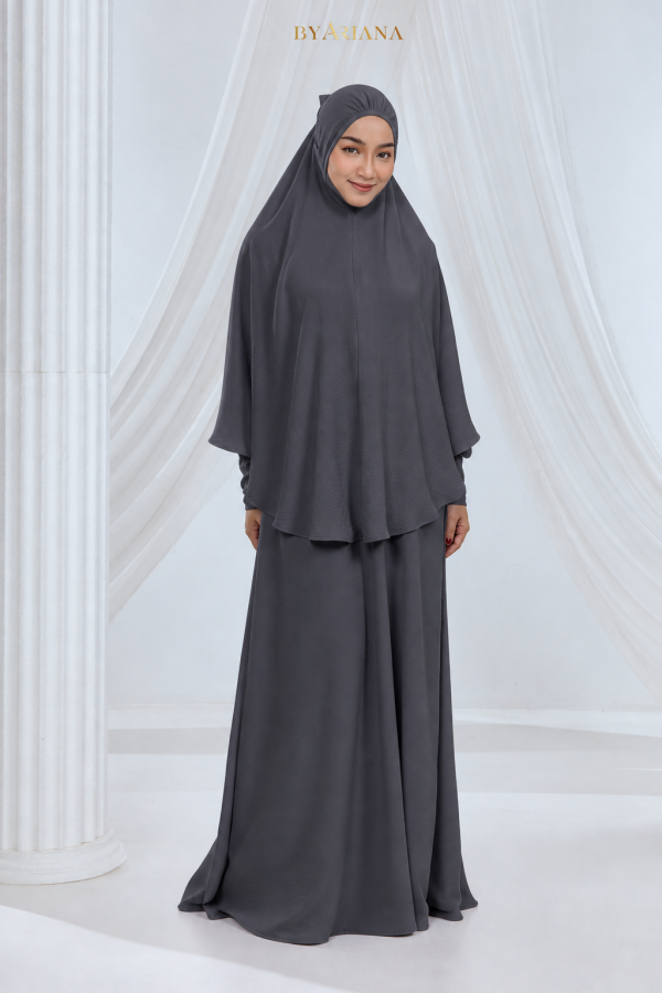 Jubah Arissa In Charcoal (Without Mini Telekung)